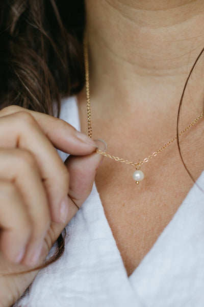Vintage Style Multi Strand Freshwater Pearl Pendant Necklace Gold – Huge  Tomato